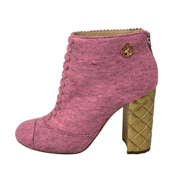 CHANEL 15A Pink Felt Ankle Booties Gold Quilted Block Heel IT 38, US 8 A G30906 - Picture 6 of 16
